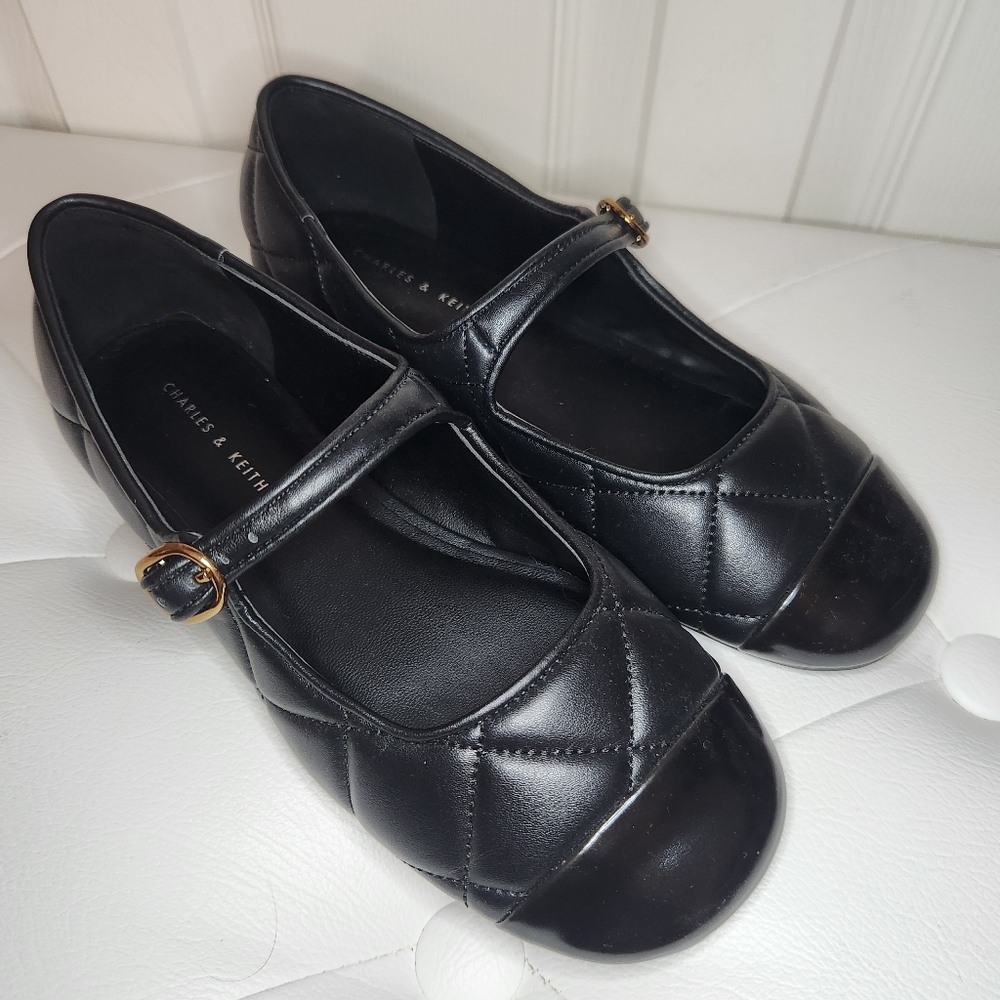 Charles & Keith Quilted Mary Janes 35 - Picture 2 of 9